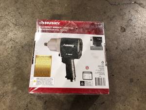 lot 45 image: Husky 800 ft.lbs. 12 in. Impact Wrench Customer Returns See Pictures