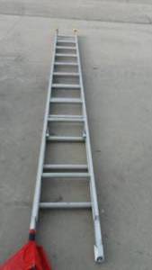 lot 17 image: 24 Alum Extension ladder