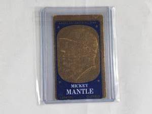 Mickey Mantle 1965 Embossed Topps No. 11