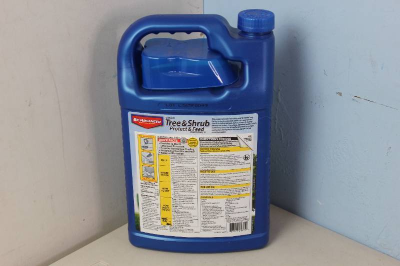 lot 34 image: NEW - BIOADVANCED 1 Gal. Concentrate TreeShrub Protect and Feed MSRP 687073016154 $77.97