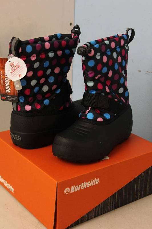 lot 75 image: NEW - Northside Frosty Winter Boots - Girls SIZE 1 679759296639