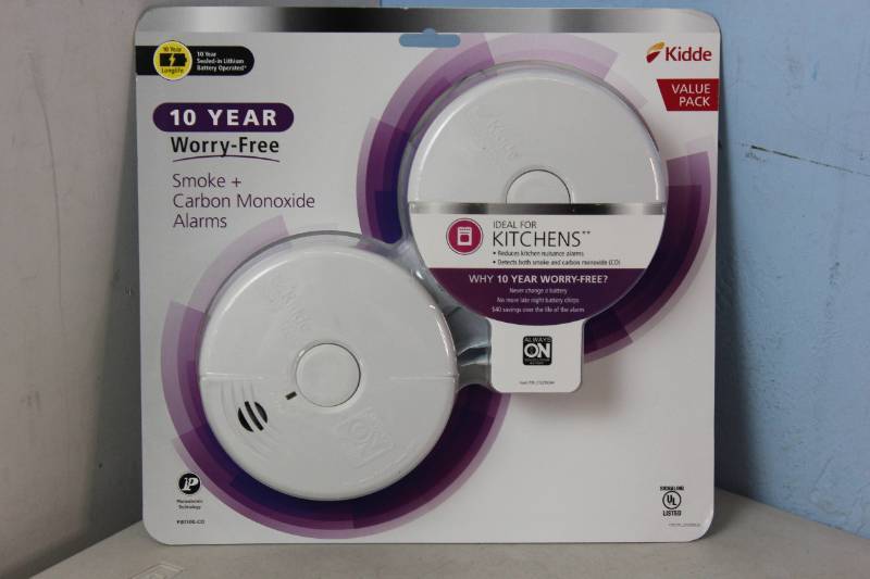 lot 12 image: NEW - Kidde 10 Year Worry-Free Sealed Battery Combination Smoke and Carbon Monoxide Detector with Photoelectric Sensor (2-Pack) MSRP $74.88 047871268573