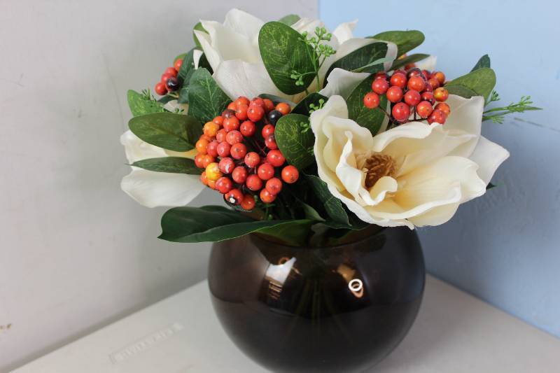 lot 20 image: NEW - allen  roth 13-in Multi Indoor Artificial Magnolia Flowers 803284037362 MSRP $59.98