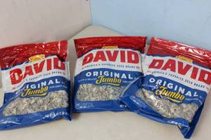 lot 250 image: David Sunflower Seed In Shell - Jumbo, 16 Ounce (3 Pack)
