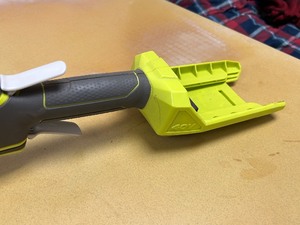 lot 41 image: Ryobi Expand-It 40Volt Cordless String Trimmer