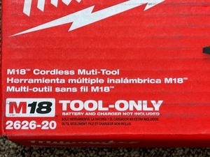 lot 21-B image: Milwaukee 2626-20 M18 Cordless Multi-Tool