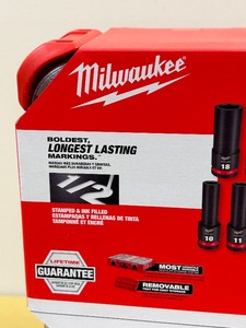 lot 26 image: Milwaukee 46-66-6806 Shockwave Impact Duty 31-Piece 12-Drive 6-Point Deep Socket Set