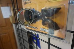 lot 60 image: Trophy Ridge Punisher 5 Bow Sight
