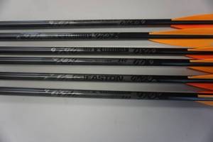 lot 74 image: 6 - Easton Gamesetter XX75 Aluminum Arrows