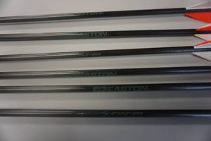lot 71 image: 6 - Easton Carbon Storm Arrows