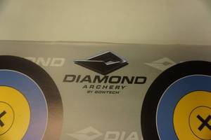 lot 173 image: Bowtech Diamond Paper Archery Target Pads