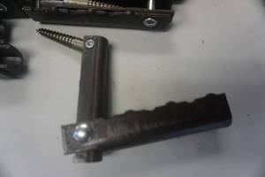 lot 179 image: 8  - Easy Fold Folding Screw In Tree Stand Steps