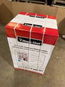 lot 31 image: Magic Chef 3.1 cu. ft. Mini Fridge in White   Customer Returns See Pictures