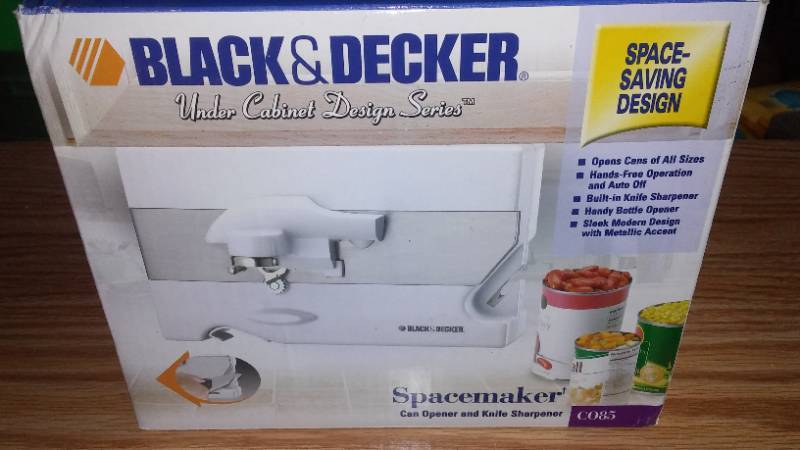  Black & Decker CO85 Spacemaker Can Opener, White