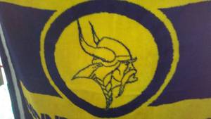 lot 322 image: Minnesota Viking Blanket.