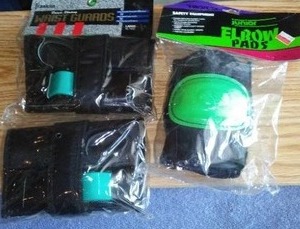 lot 328 image: New Wrist And Elbow Pads