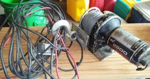 lot 366 image: 2500 Electric Winch