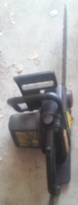 lot 424 image: Craftsman Electric Chainsaw Saw.