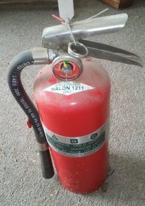 lot 735 image: Fire Extinguisher