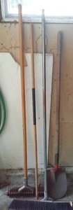 lot 463 image: Misc.  Yard Tools (3)