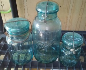 lot 489 image: Ball Canning Jars (3)