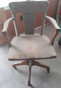 lot 704 image: Antique Office Chair, Adjustable Height With Casters