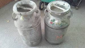 lot 706 image: Vintage Galvanize Milk Cans With Covers. (2)