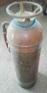 lot 708 image: Reliance Vintage Fire Extinguisher