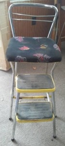 lot 711 image: Cosco Step Stool