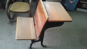 lot 718 image: Vintage Childrens Desk, Desktop