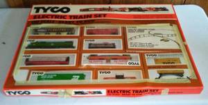 lot 517 image: Tyco Electric Train Set, Ho Scale.