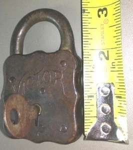 lot 617 image: Victor Padlock With Key.