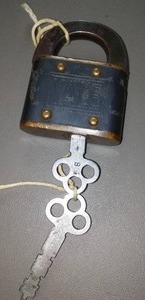 lot 623 image: Yale Padlock 1870s Patents