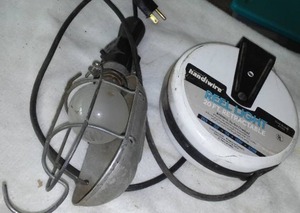 lot 809 image: Retractable Light