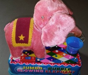 lot 584 image: Vintage Jumbo The Bubble Blowing Elephant Rare Tin Toy, Clean Battery Slots