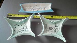 lot 592 image: Vintage 3-Piece Fish Ashtray Set.