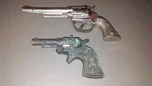 lot 906 image: Toy Guns.