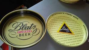 lot 824 image: Blatz Beer Trays (2)