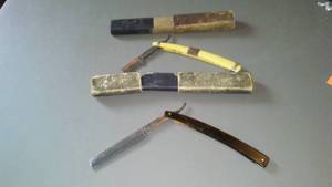 lot 837 image: Winchester Straight Edge Razor.