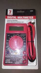 lot 847 image: Digital Multimeter.