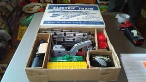 lot 864 image: Marx Happi Time Electric Train Set.