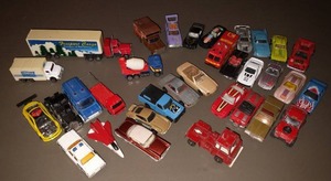 lot 872 image: 2 Hot Wheels And More