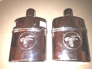 lot 874 image: (2) Pint Flasks.