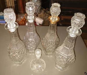 lot 877 image: (5) Glass Decanters.