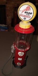 lot 881 image: Gilmore Vintage Fuel Dispenser