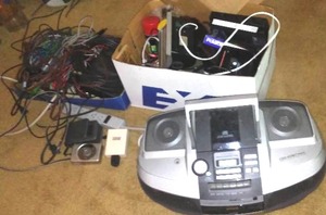 lot 927 image: Electronics. Radio, Cables, And More