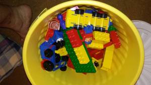 lot 643 image: Legos In Basket - Variety 14h X 13d