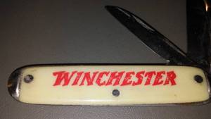 lot 660 image: Winchester Pocket Knife. Great