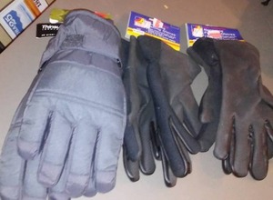 lot 677 image: XL Gloves (3 Pr. )