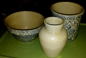 lot 58 image: Stoneware (3) Robinson Ransbottom, Roseville OH.